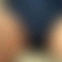 Packen met Tommy in ondergoed, voorkant terwijl ik zit