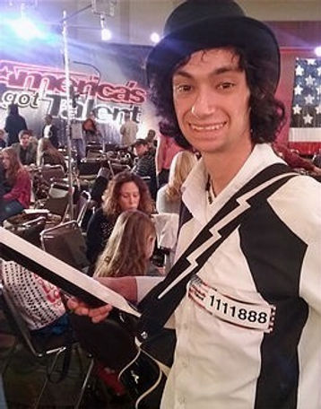 slimboyalexagt_edited.jpg