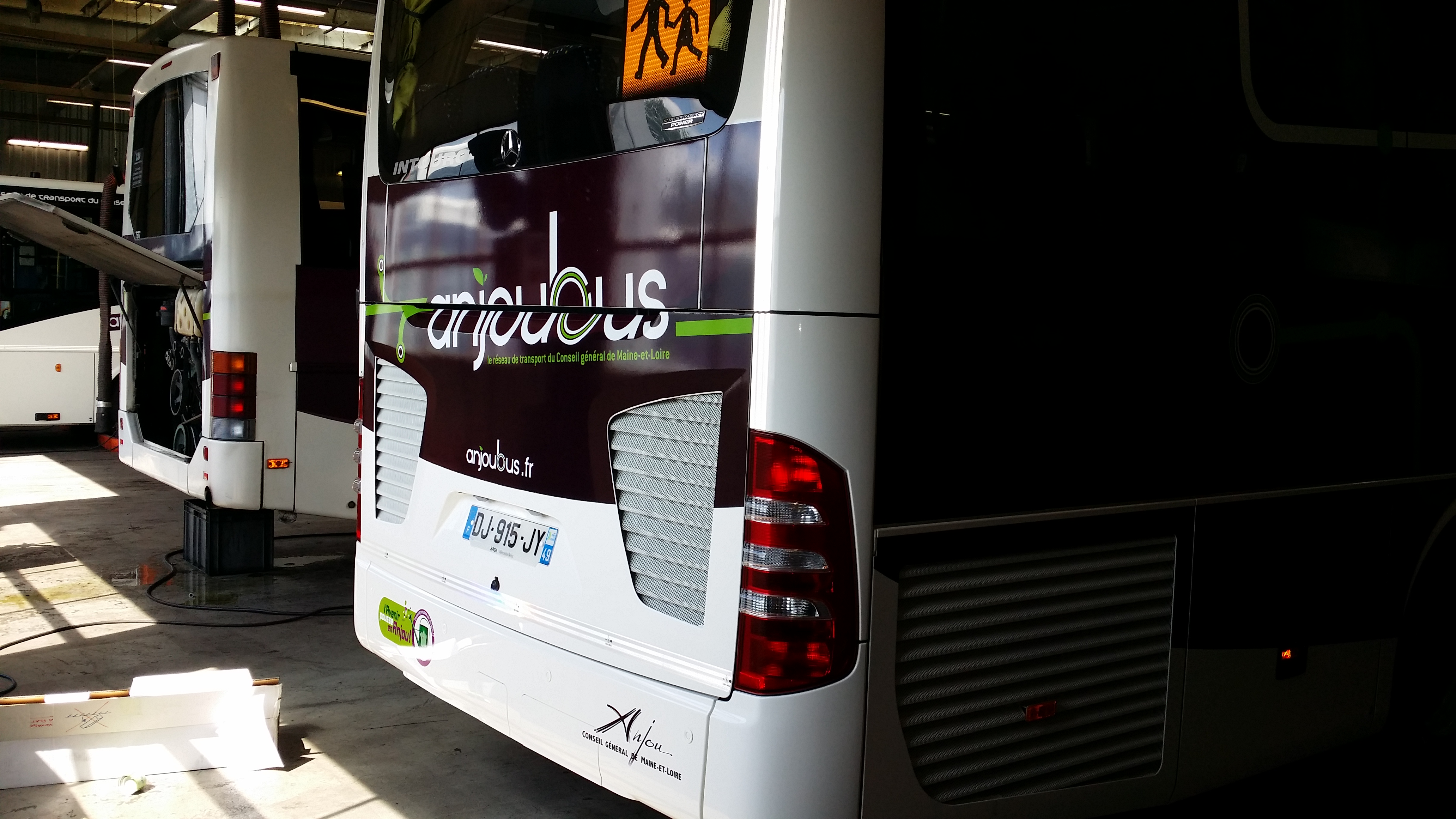 Covering AnjouBus Mercedes Intouro