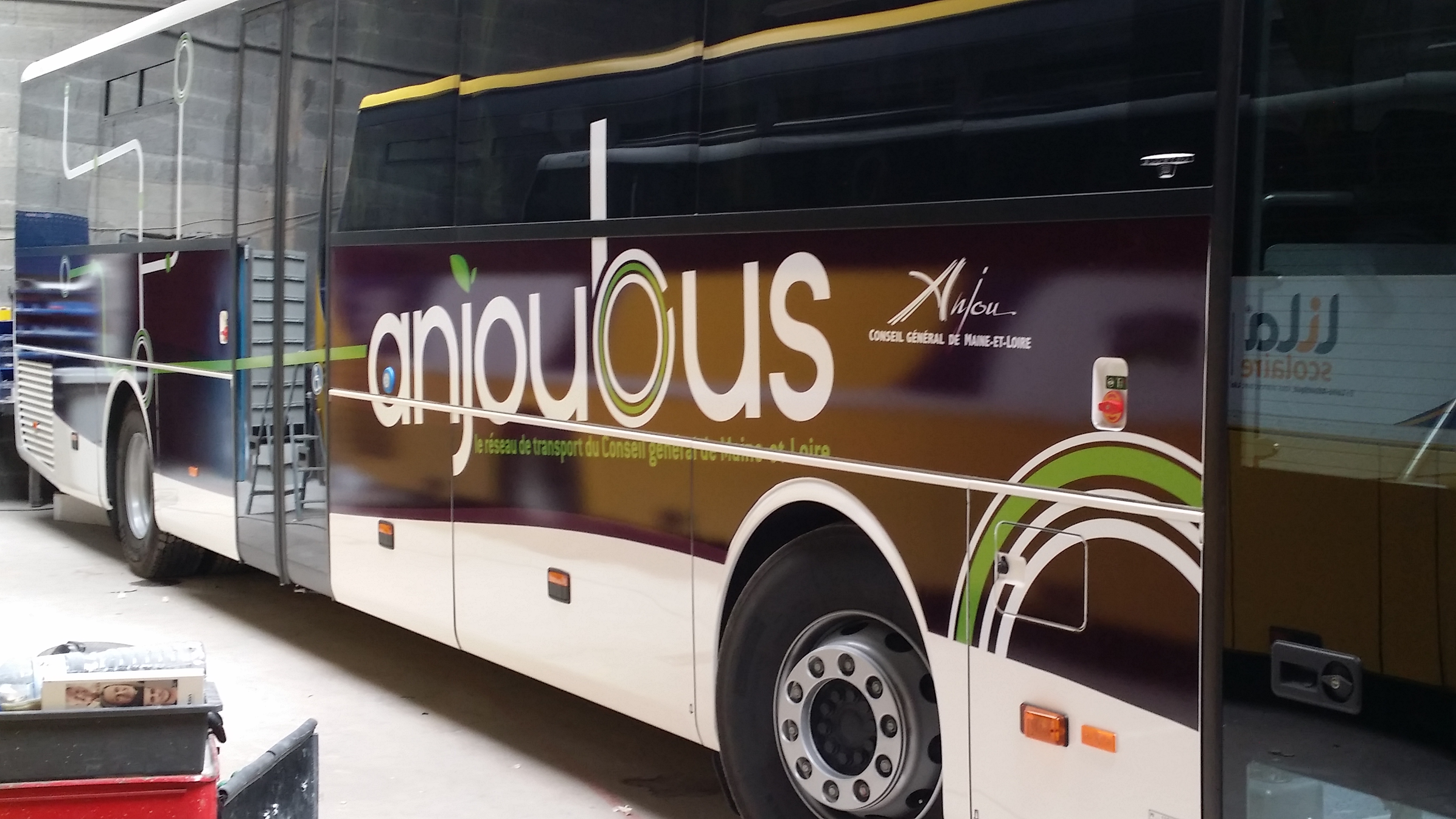 Covering AnjouBus Mercedes Intouro