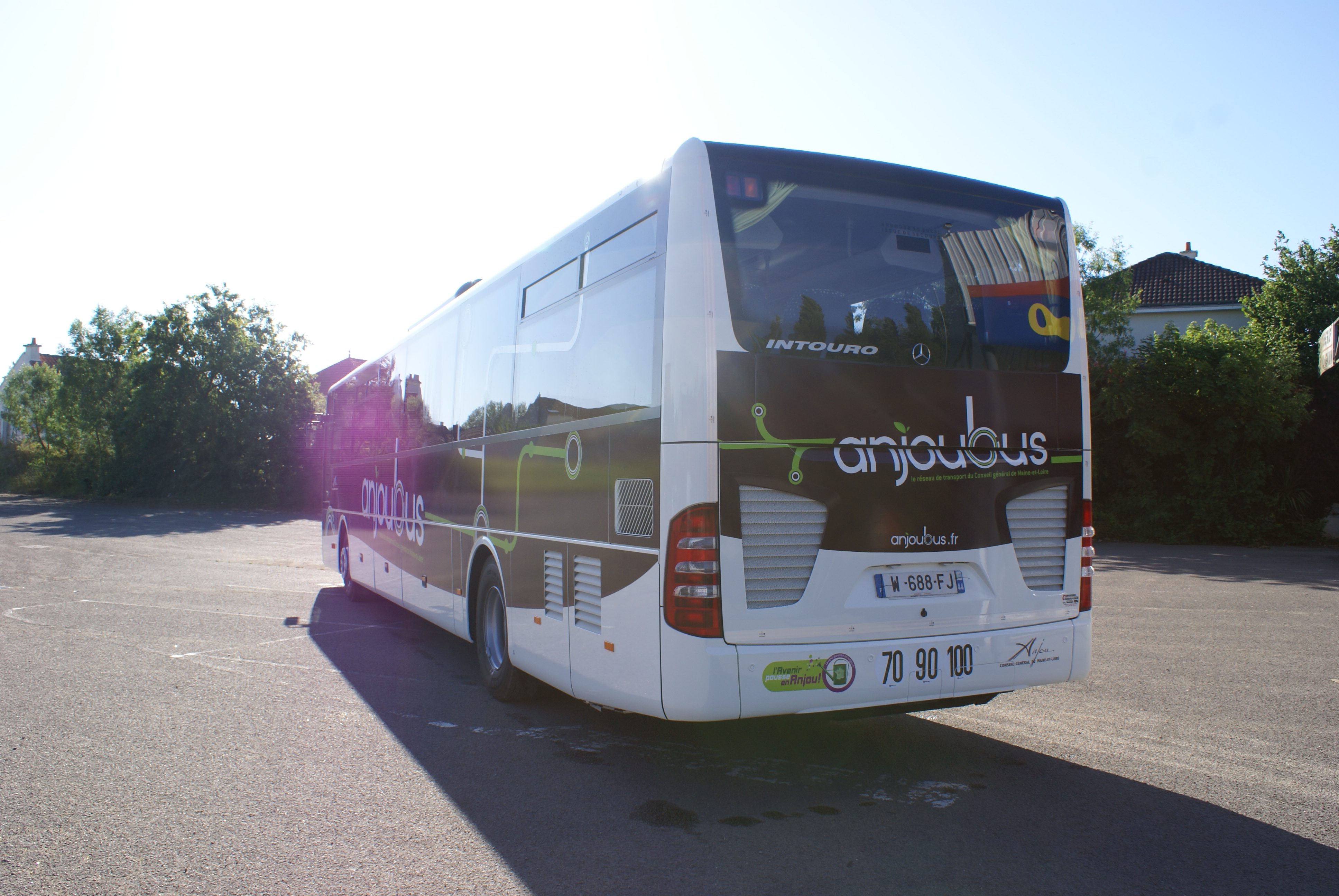 Covering AnjouBus Mercedes Intouro