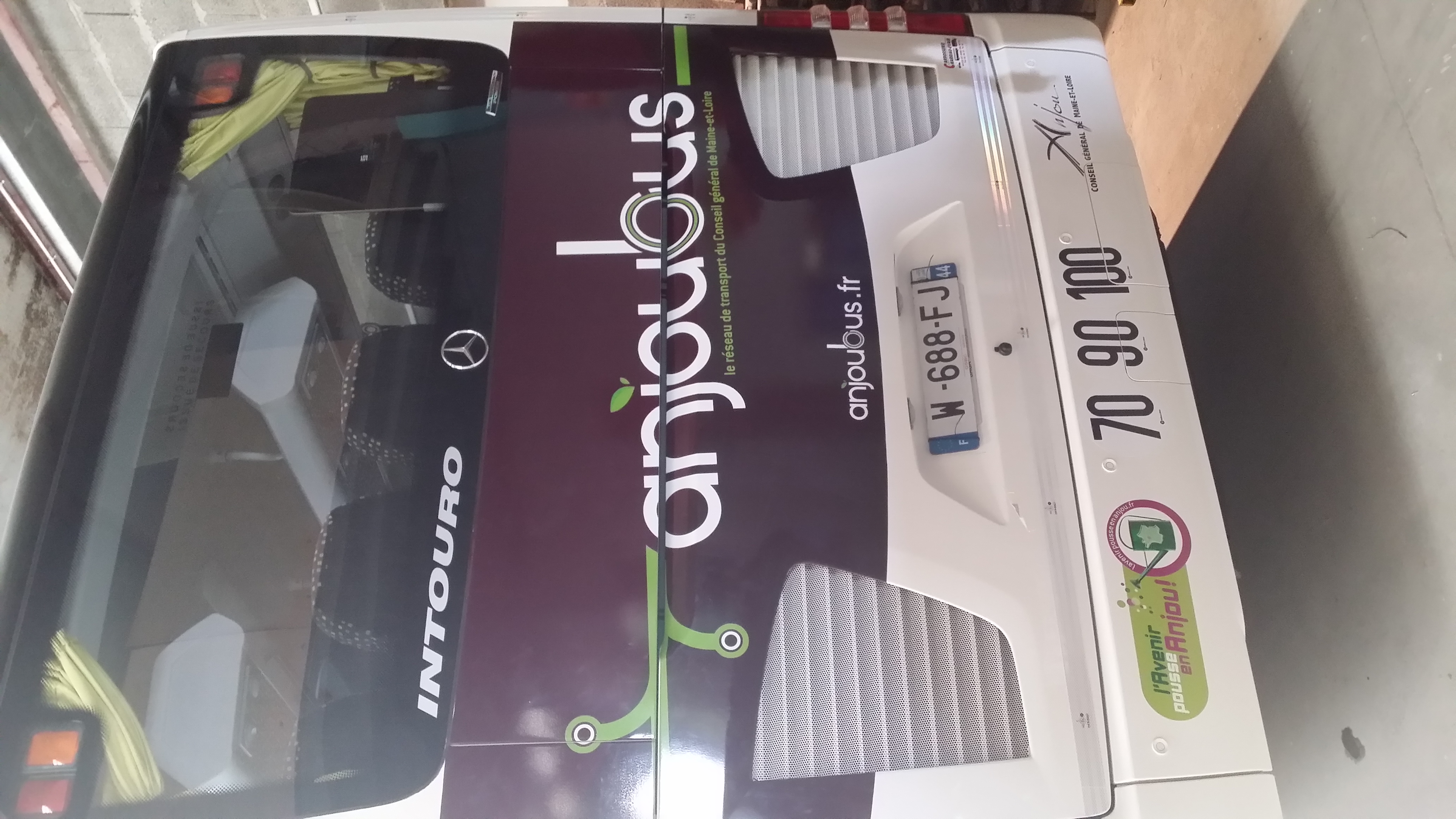 Covering AnjouBus Mercedes Intouro