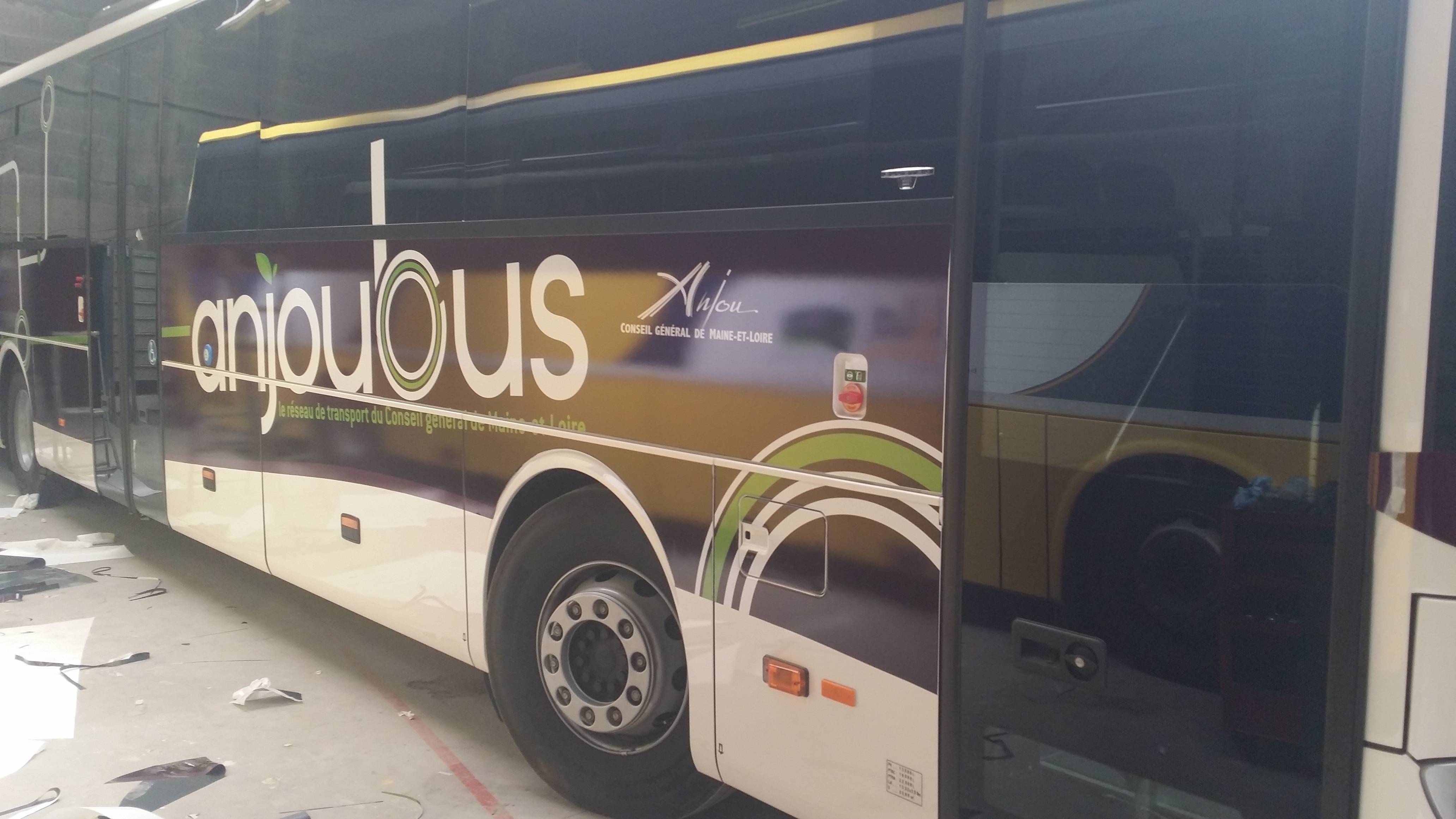 Covering AnjouBus Mercedes Intouro