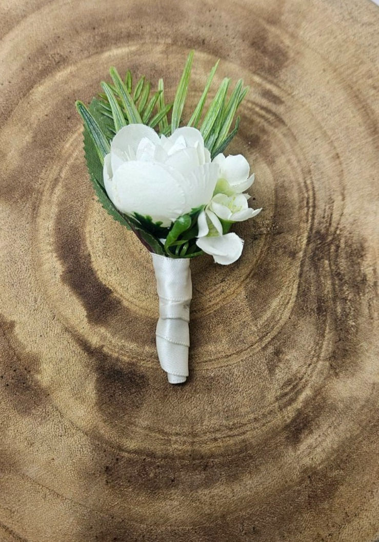 Thumbnail: Ranunculus Mix Buttonhole