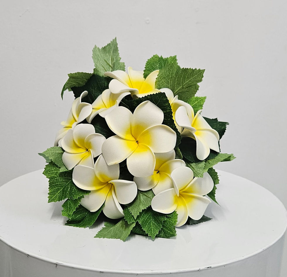 Thumbnail: Classic White Frangipani Bridal Set