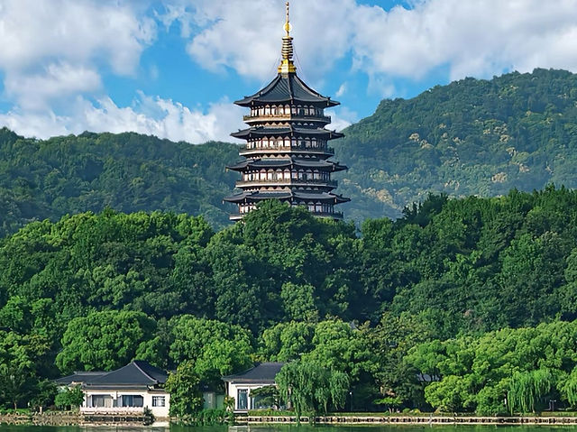 WhatsApp Image 2025-11-30 at 13.58_edited.jpg