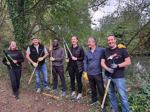A REAL TEAM EFFORT ON THE HOBBAYNE COPSE ON FITZHERBERT WALK