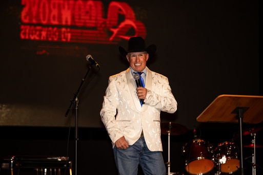 Dave Samsel speaking at the charity ball