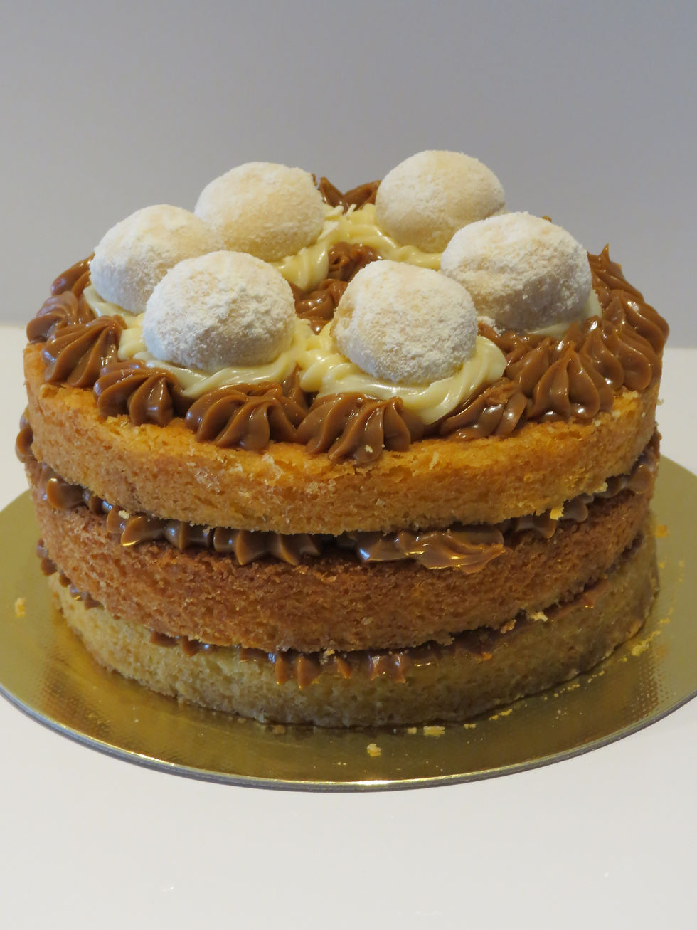Torta Doce de Leite com Leite Ninho
