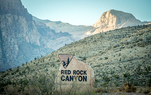 vecteezy_red-rock-canyon-landscape-near-las-vegas-nevada_4581486.jpg