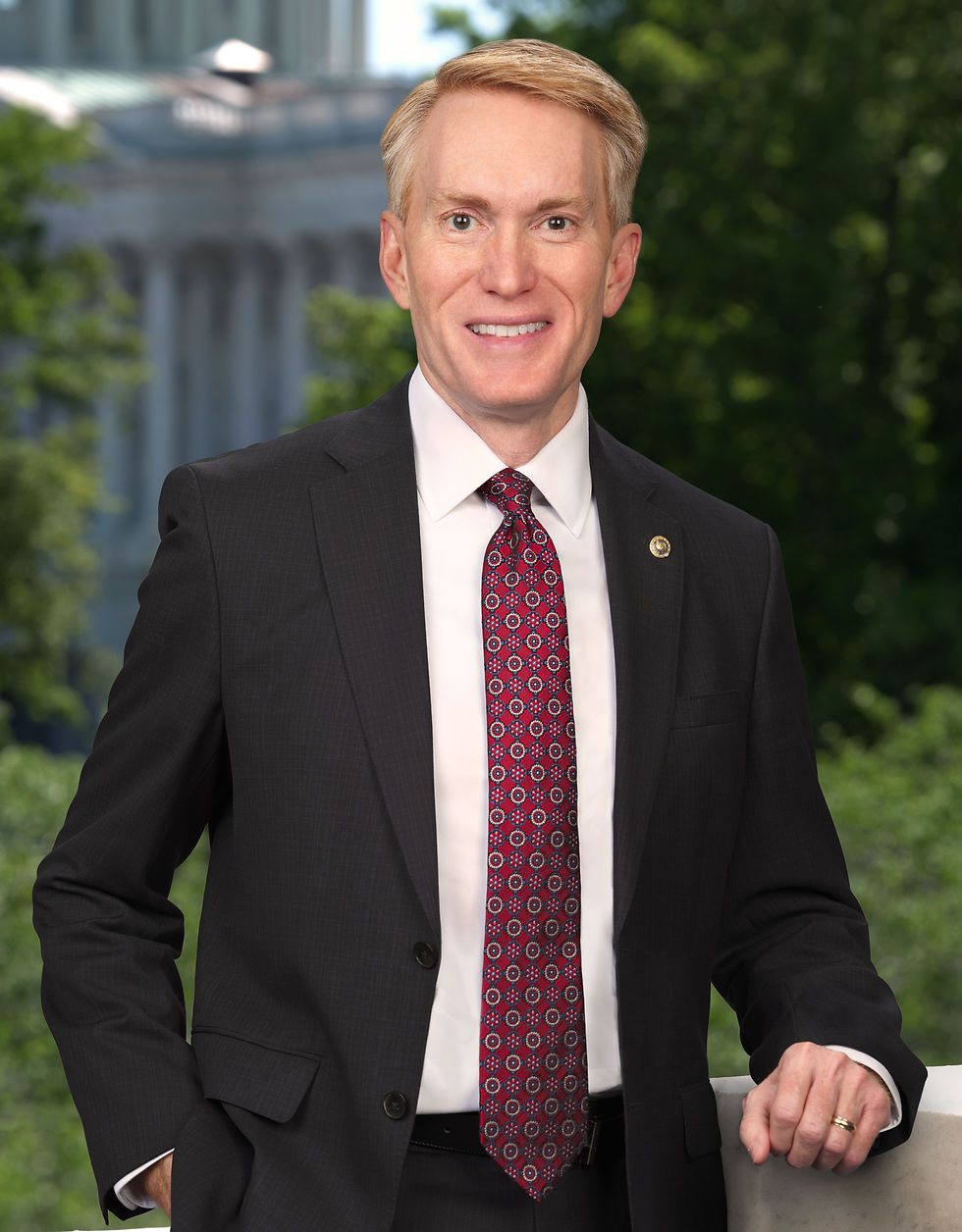 James_Lankford_official_portrait,_118th_Congress_(mid-cropped_2).jpg