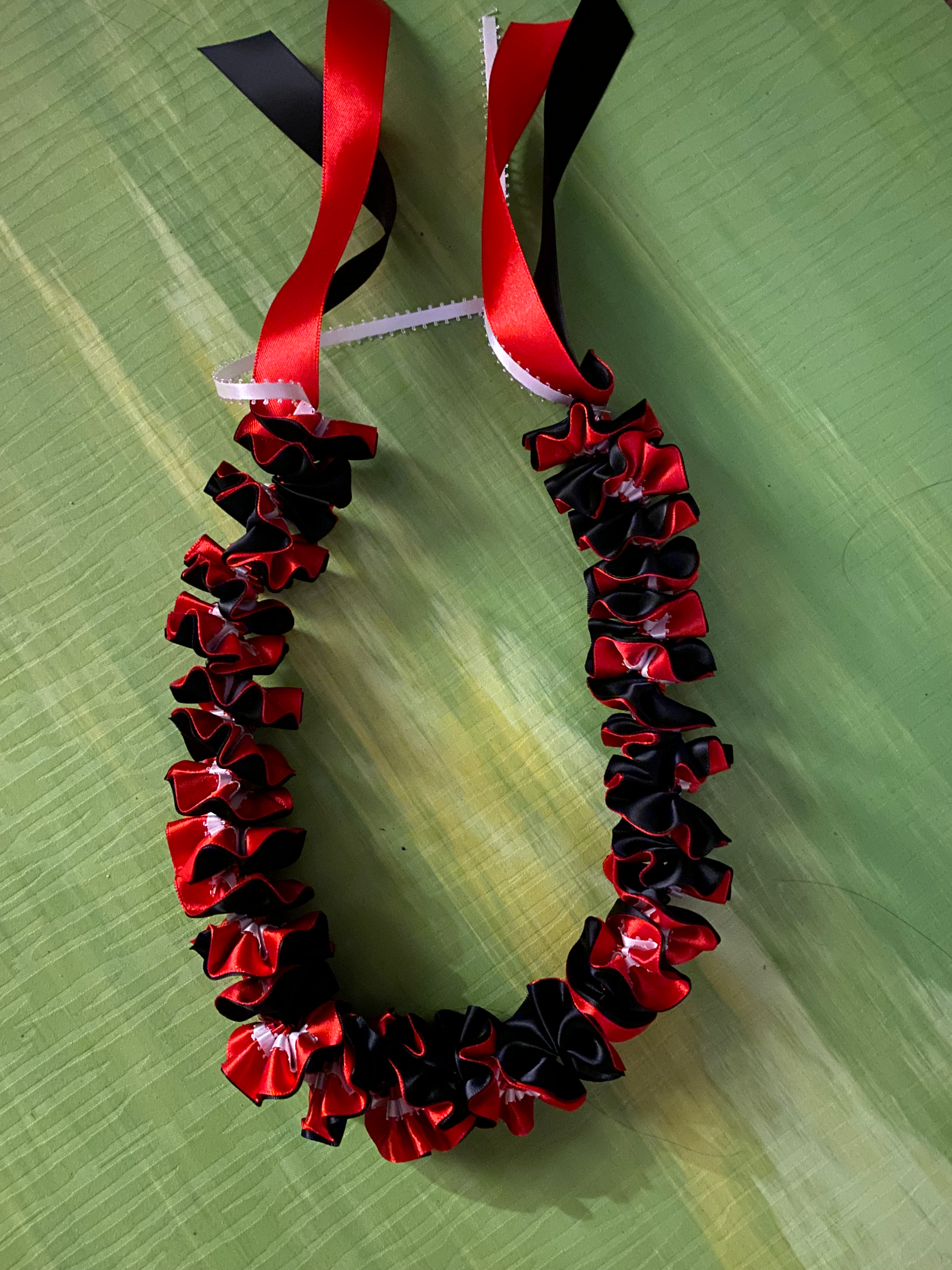 Spiral Flower Ribbon Lei