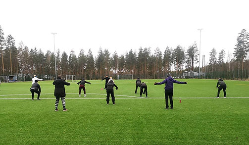 ulkojumppa naiset jumppaavat