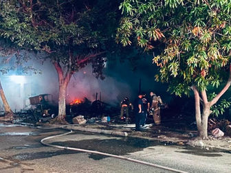 Alerta nocturna en Los Mochis: Se registra fuerte incendio en una vivienda del sector sur