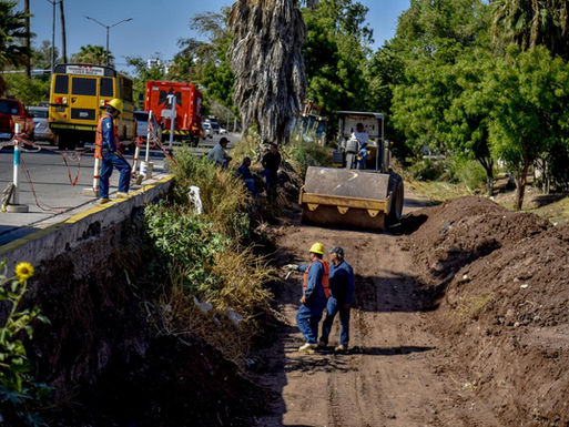 Ayuntamiento de Ahome actúa conforme a la ley para mitigar riesgos en Dren Cañero