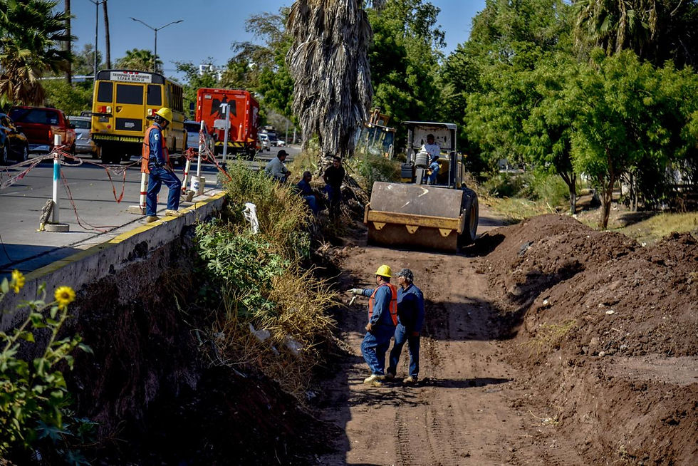 Ayuntamiento de Ahome actúa conforme a la ley para mitigar riesgos en Dren Cañero