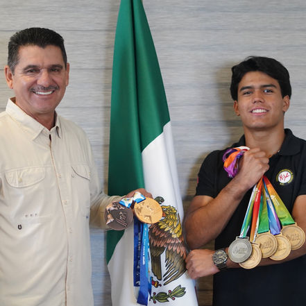 Director General del ISDE recibe a Aarón Ibarra tras su éxito en Río de Janeiro 2026