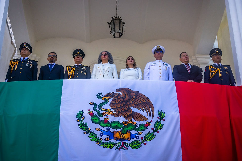 Gobernadora Graciela Domínguez presencia desfile conmemorativo al 216 aniversario del inicio de la Independencia de México