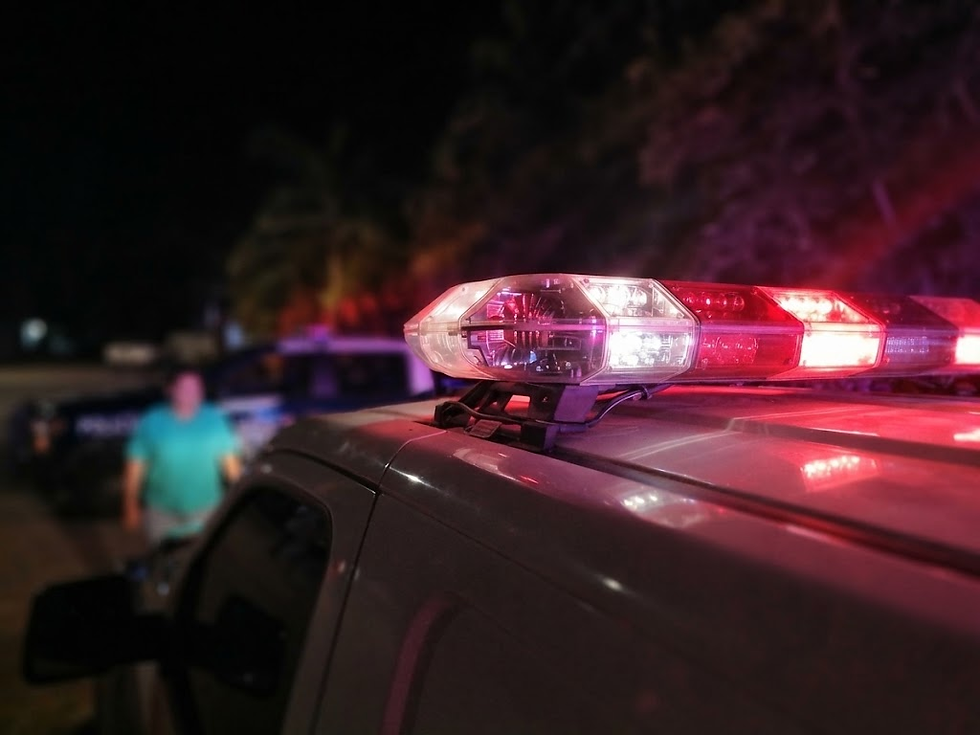 Joven cae de la azotea de su casa tras el colapso parcial de la losa en Guasave