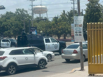Alerta en Guasave: Fuerte operativo federal con convoy blindado se moviliza al Cefereso 8