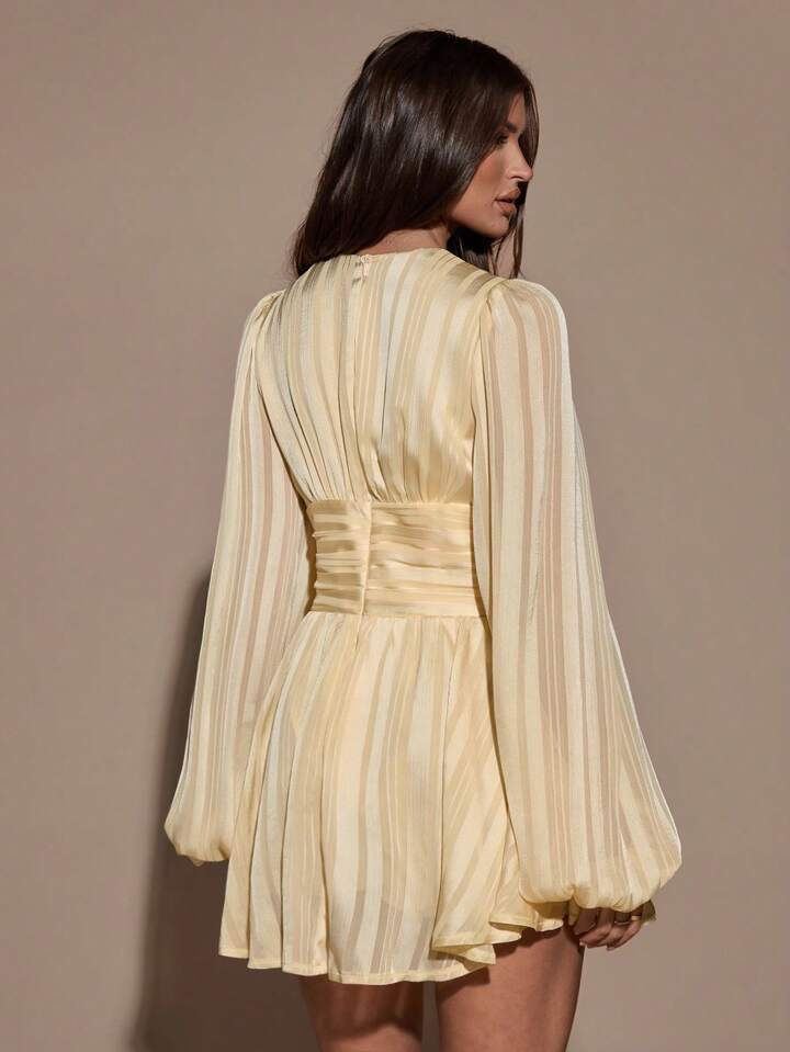 الصورة المصغرة: Tilia Yellow Pastel  Mini Dress 