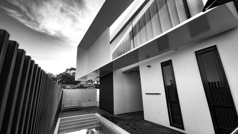 10 South Facing Pool Deck.jpg