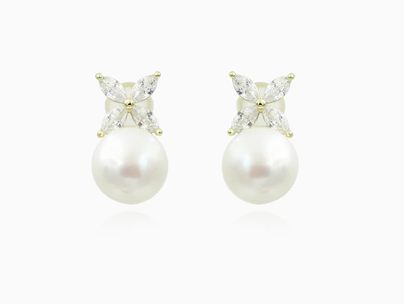 Freshwater Pearl Earrings: The Subtle Sparkle Your Wardrobe’s Been Missing