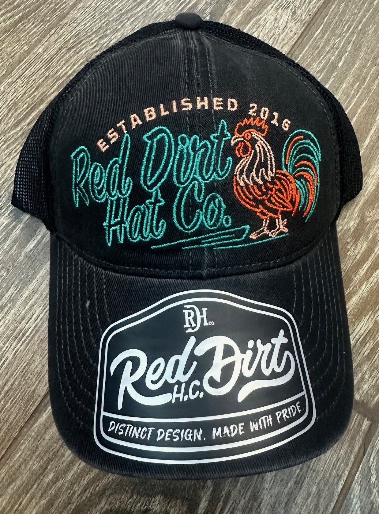 RED DIRT MEN'S CHICKEN SCRATCH CAP