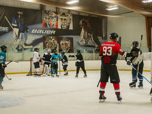 ❄️ Ringette vs. Ice Hockey: A Fun Beginner’s Guide for Women in Ottawa ❄️