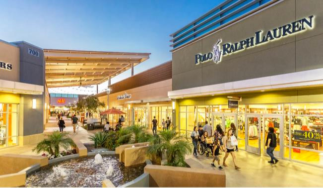 Tanger Factory Outlet Centers (SKT) sells stock, pays down debt, time to buy? With a return of customer traffic, new tenants, paying down debt, this REIT a good investment.