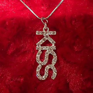 Kiss Necklace CR195342 Large file.jpg