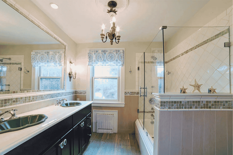 family bathroom 