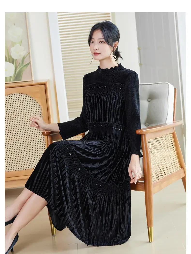 Thumbnail: Miyake Pleated French Elegant Dress Autumn and Winter Velvet New Style Noble Lux