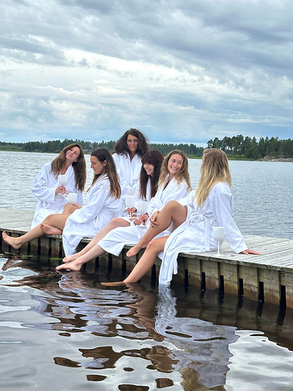 Dagspa_tjejer_Paradisetsspa_edited.jpg