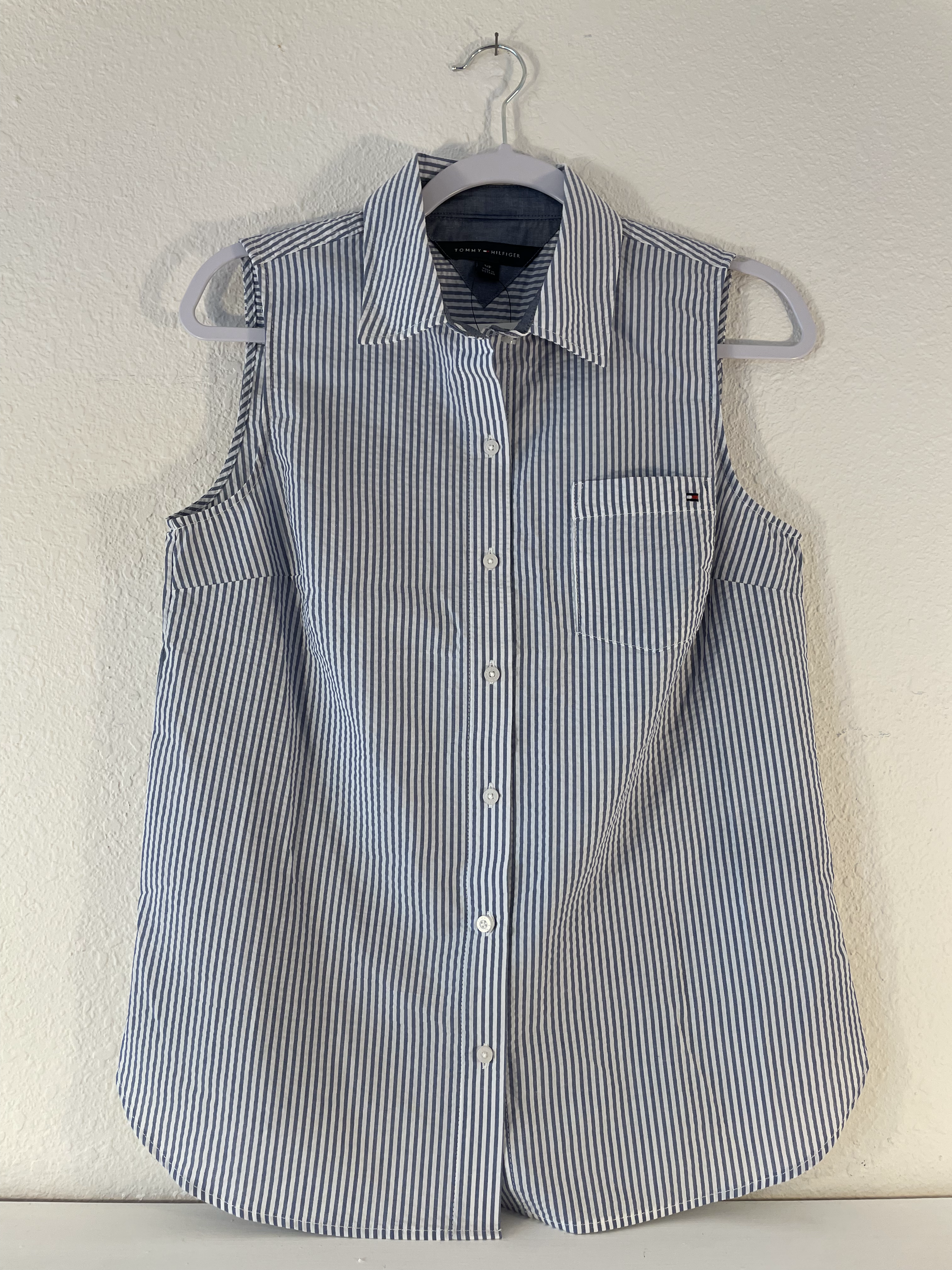 Blusa sport con cuello camisero