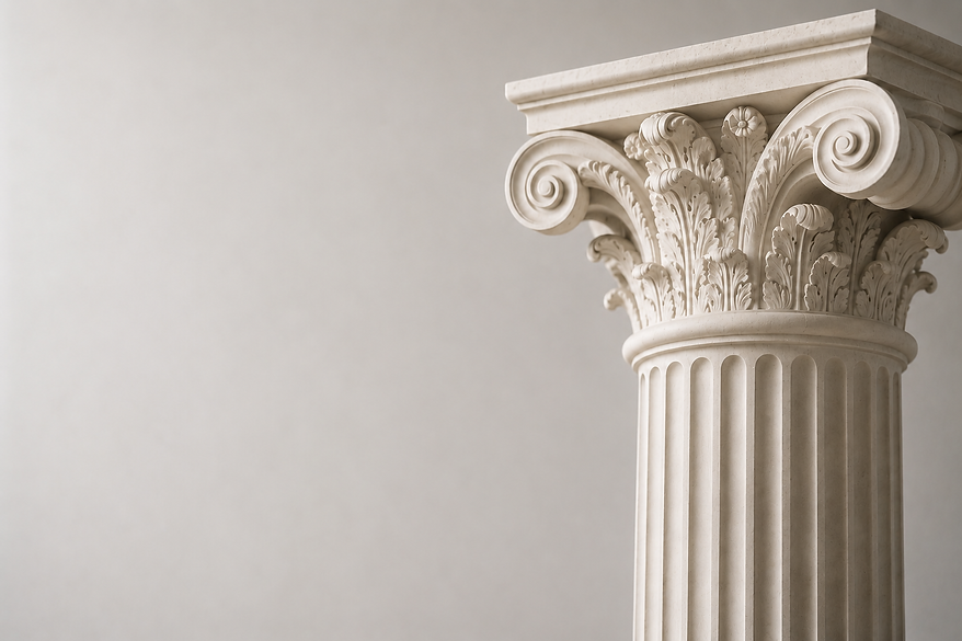 Close-up of a classical courthouse-style column with intricate architectural details, symbolizing justice, legal proceedings, and professional support for court cases. The image conveys strength, credibility, and expertise in forensic psychology, immigration evaluations, court-related psychological assessments, and legal documentation.