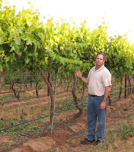 Pete at Riverbend Vineyard.JPG