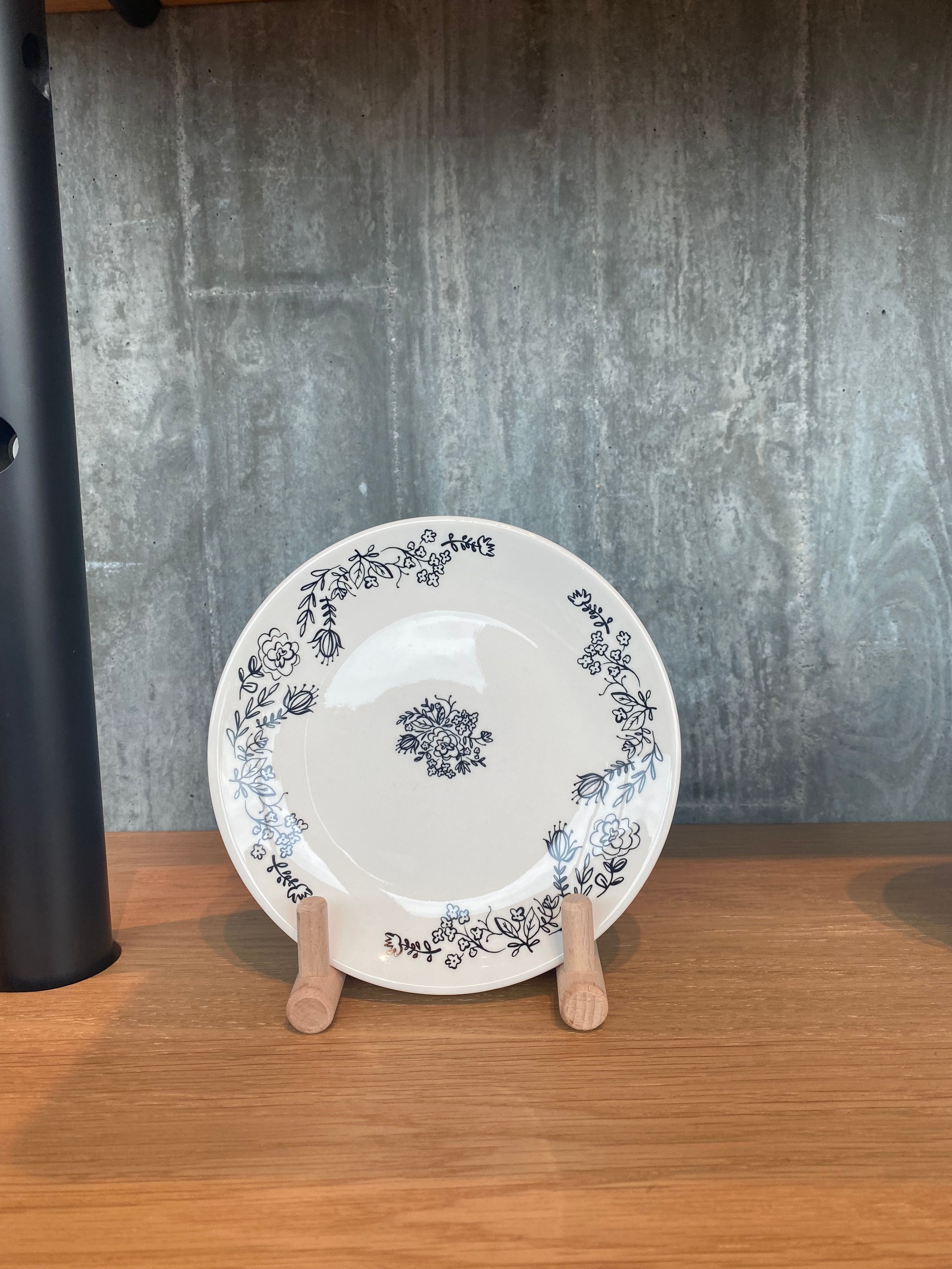 FLORAL BORDER PLATE
