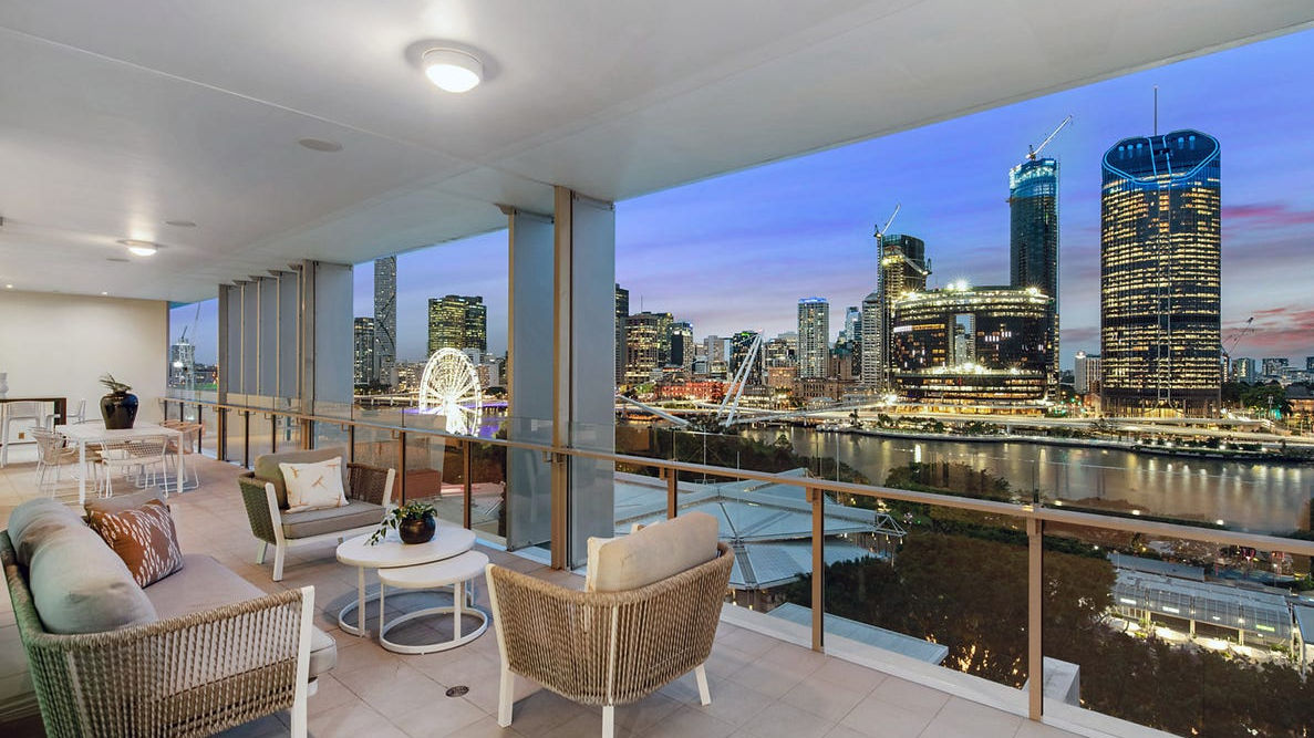 Balcony clean - 35 sqm or less