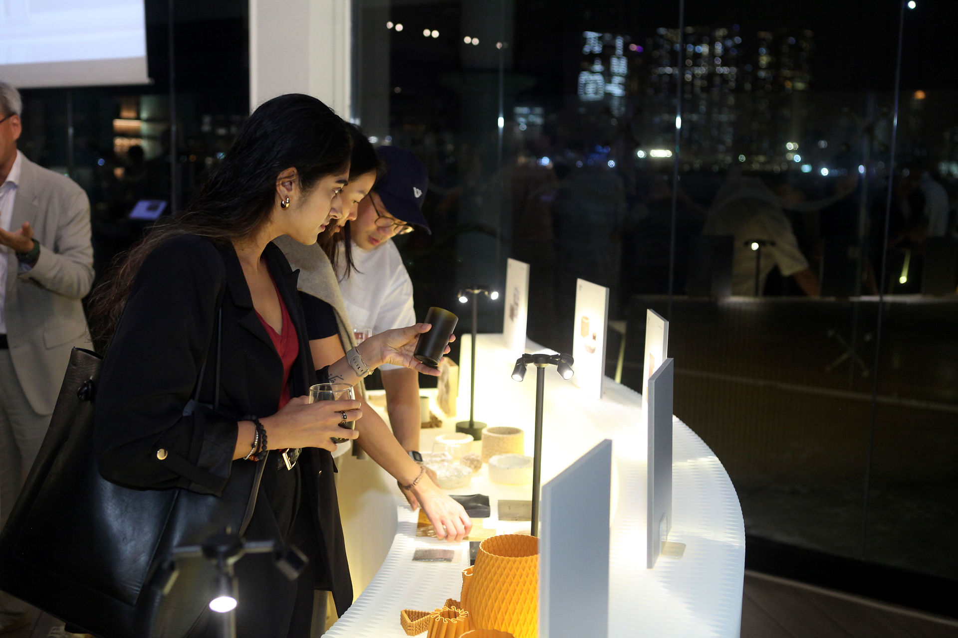 Zero Waste Lab: Display of Bioceramics products