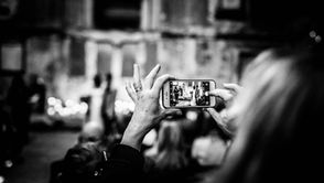 5 Reasons To Have An Unplugged Wedding Ceremony