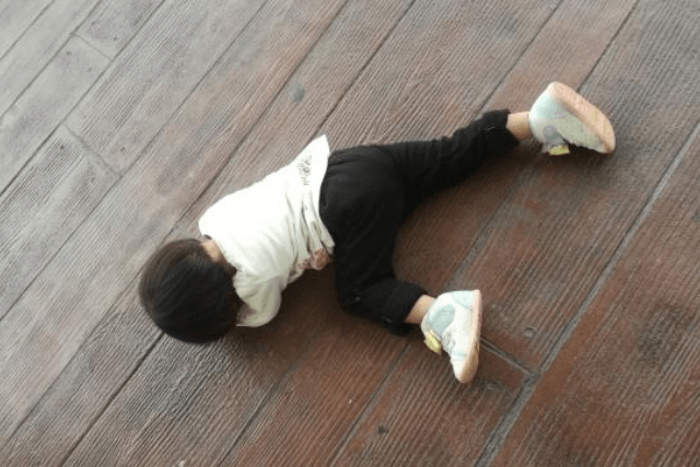すねる子ども