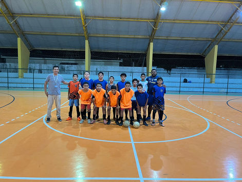 Taciano Costa lidera projeto de futsal que vai além do esporte na Massagueira