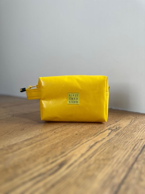 SMALL WASHBAG | yellow plastic with yellow zip