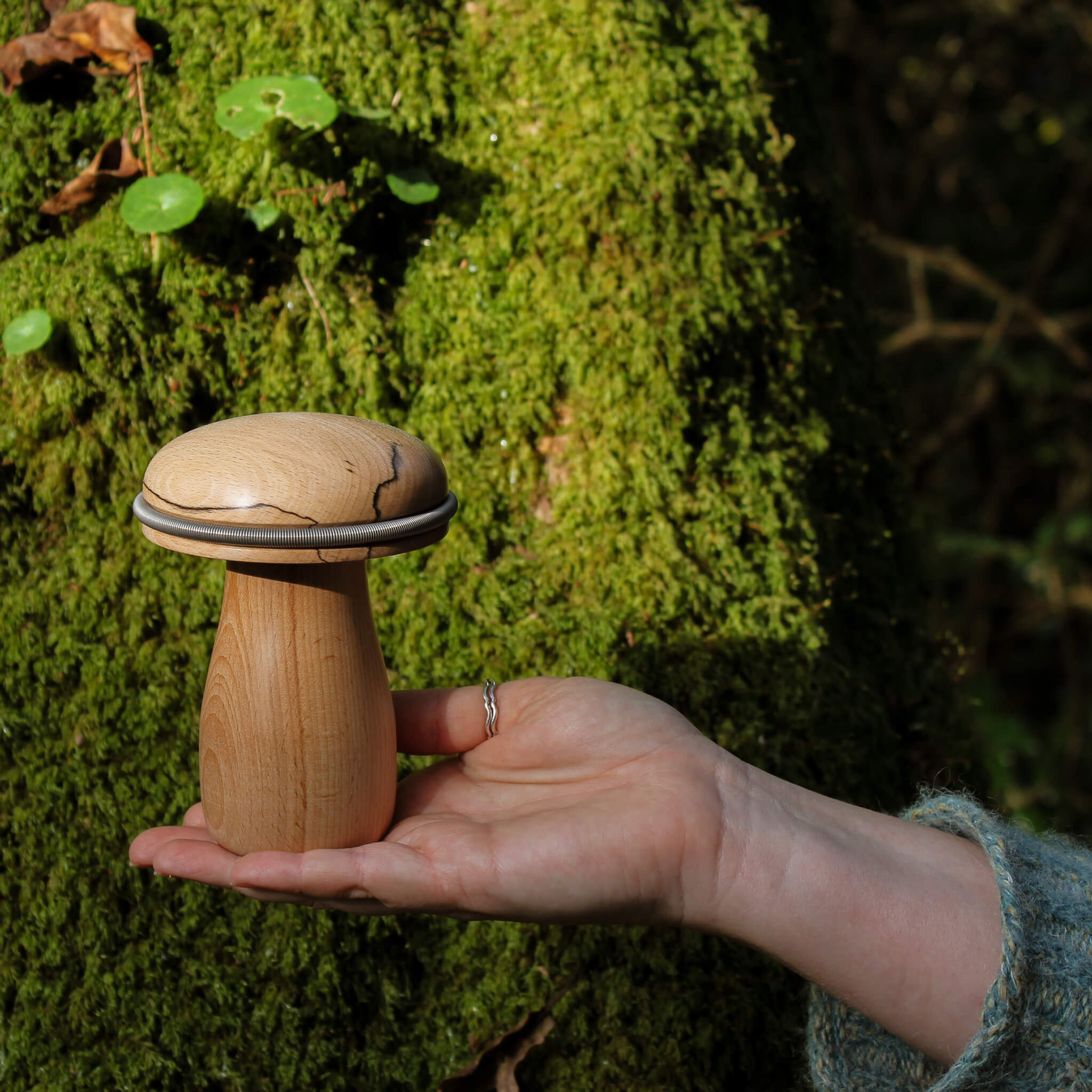The SHROOMIE 2-in-1 Darner Mushroom