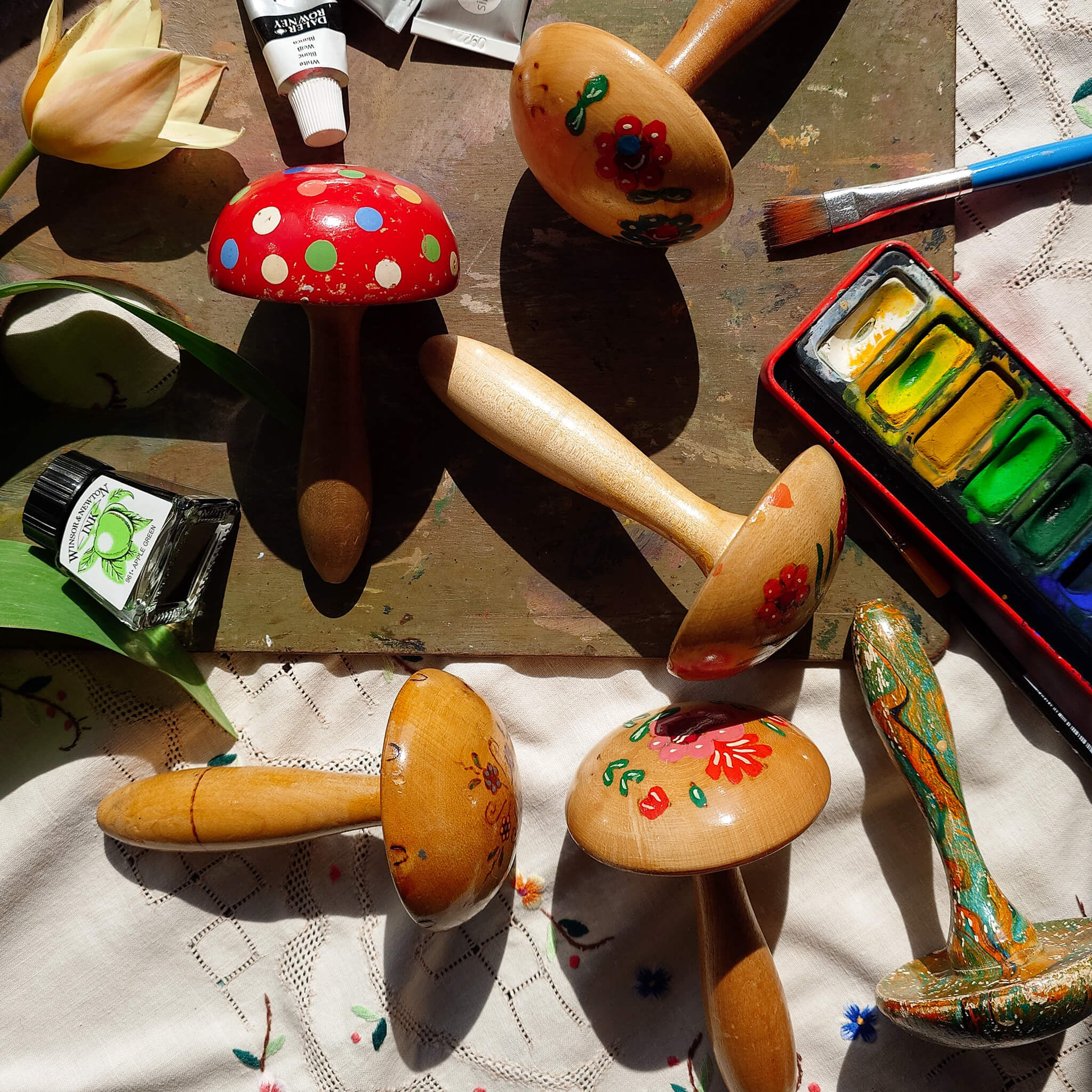 [PREVIEW] Preloved Handpainted Darning Mushroom