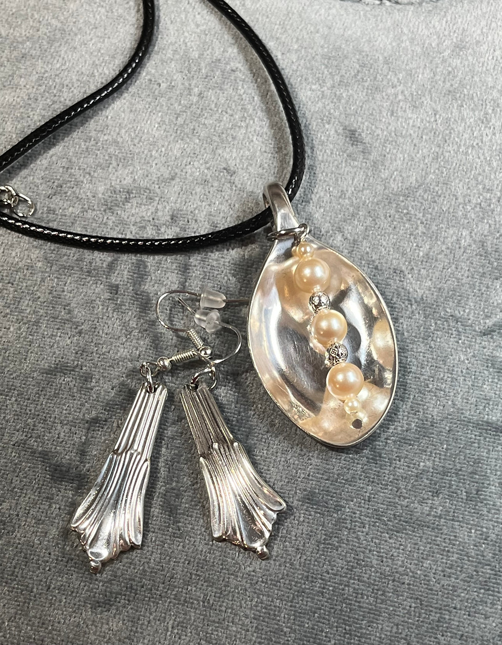 Thumbnail: Albany Earrings and Pendant by Rodd