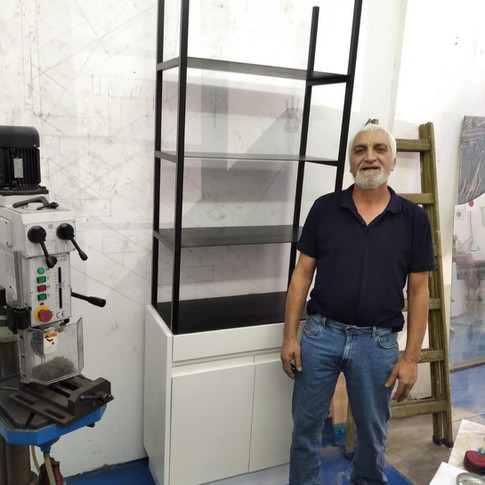 ספרייה מברזל