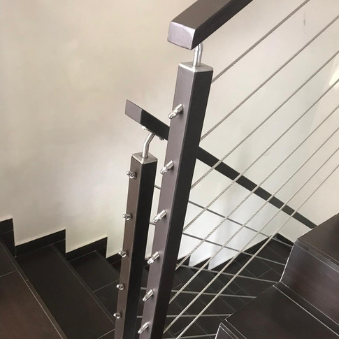 מעקה כבלים