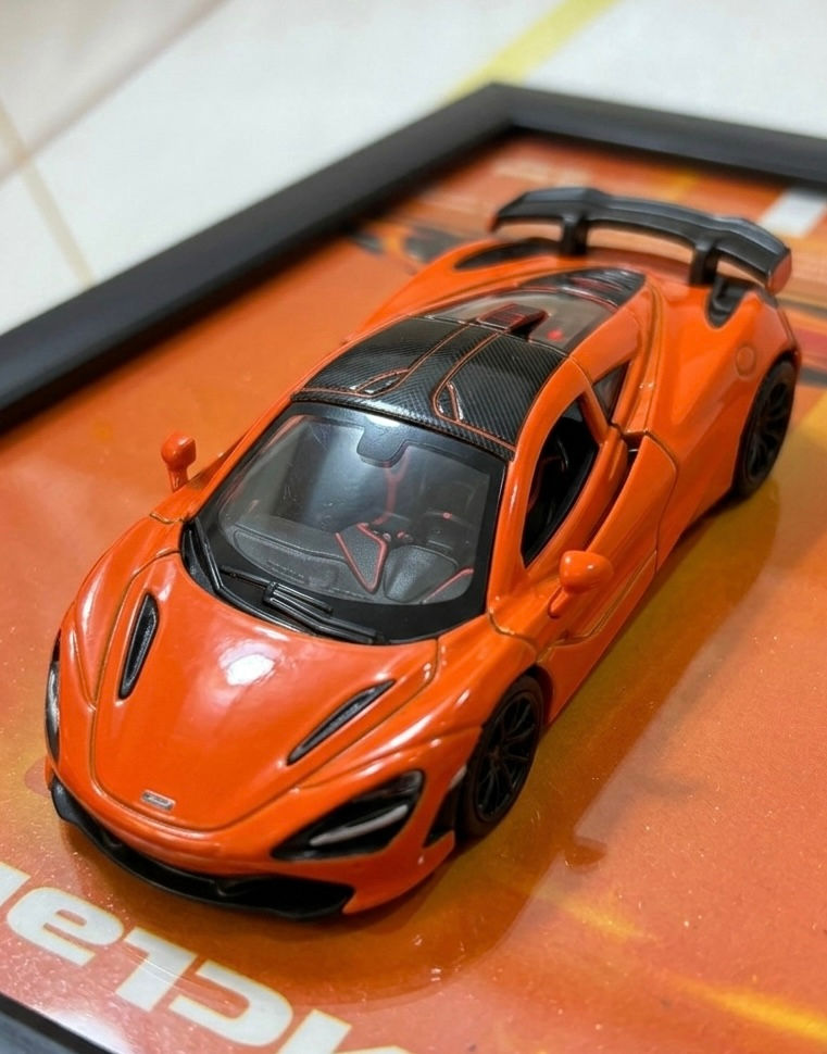 ORANGE MCLAREN SENNA 3D CAR FRAME
